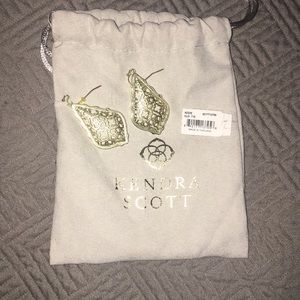 NWT Kendra Scott Addie Earrings